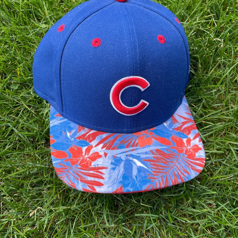 Chicago Cubs New Era SnapBack Hat In Excellent Condition